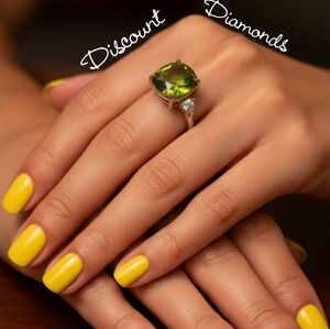 Oval-Cut Emerald Cocktail Ring flanked by 2 Diamonds I8K Gold on 925 Silver